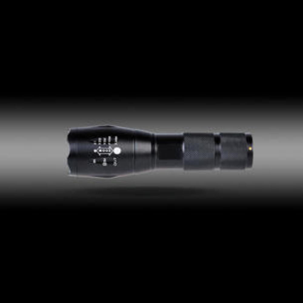 REACTOR EXTREME Flashlight Long Throw 3/4 mile lep Range USA SELLER IN STOCK